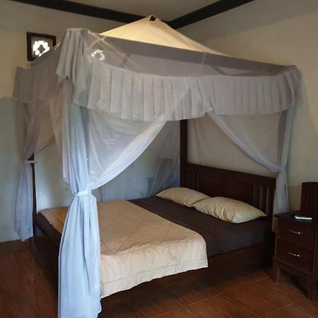 Five Time Home Stay Gili Air Eksteriør billede