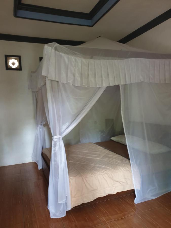 Five Time Home Stay Gili Air Eksteriør billede