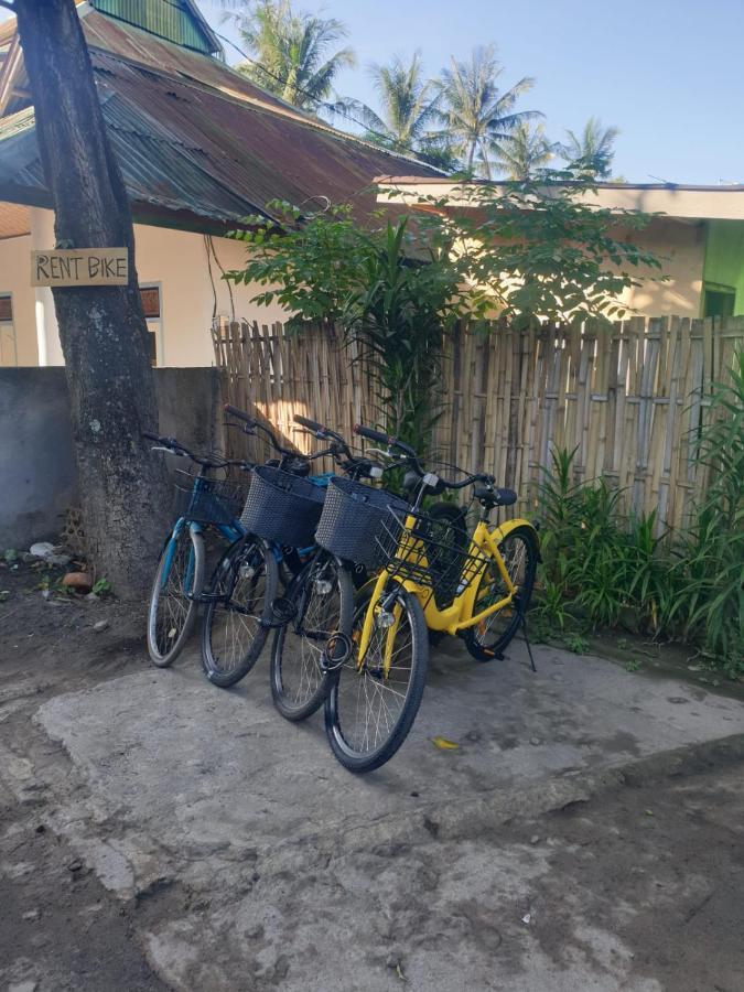 Five Time Home Stay Gili Air Eksteriør billede