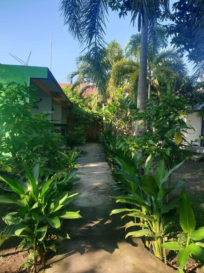 Five Time Home Stay Gili Air Eksteriør billede